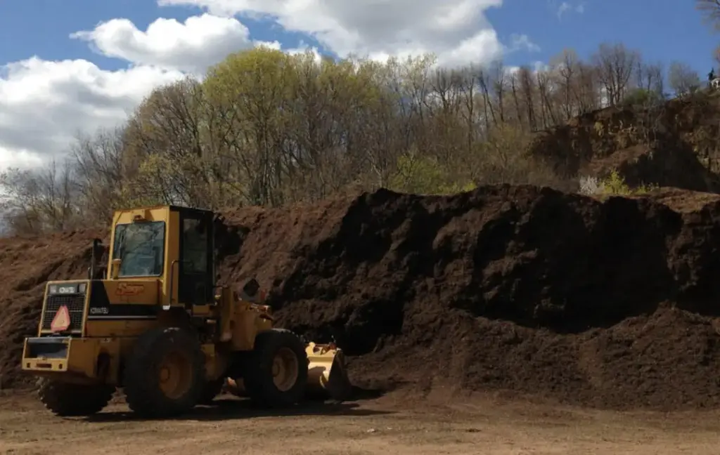 Expert mulch and top soil for sale in new jersey